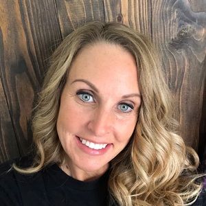 Meet your Posher, Mandy